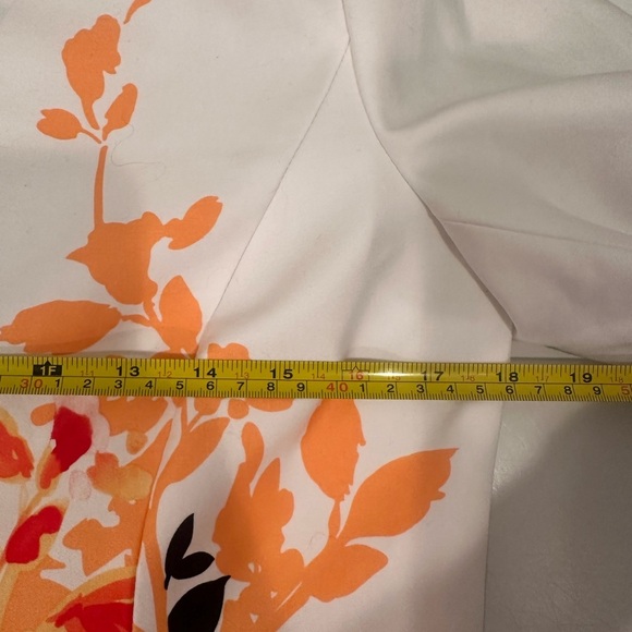 NWT Tahari Arthur Levine White & Floral Blazer Sz 8 Church Career Tailored - Picture 3 of 8